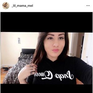 Long sleeve/ hoodie females shirt